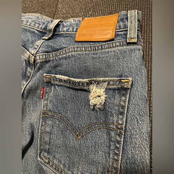 Super cute flare. - Picture 3 of 9